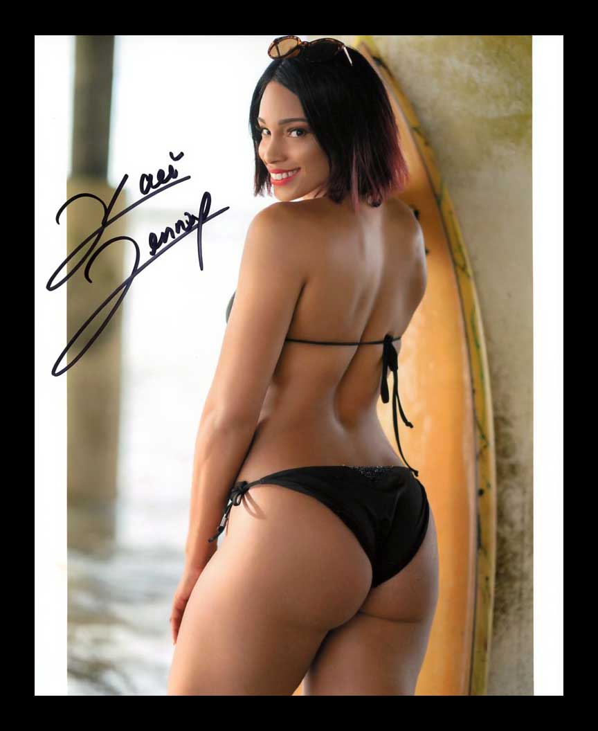 Kaci Lennox Pose 4 Signed Photo