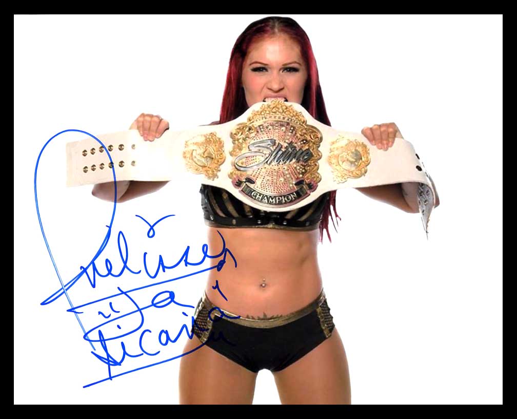 Ivelisse Pose 5 Signed Photo COA