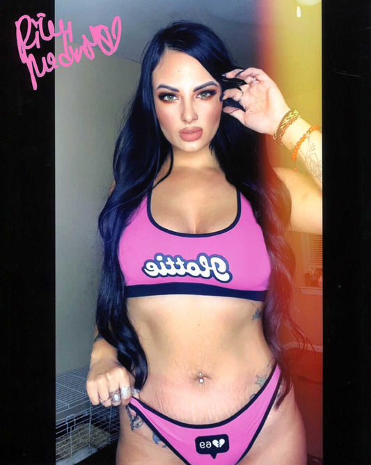 Riley Madison Pose 2 Signed Photo COA