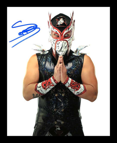 Serpentico (Jon Cruz) Pose 1 Signed Photo