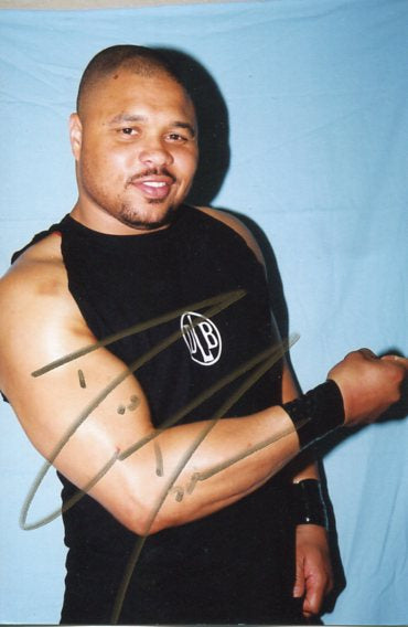 D'Lo Brown Pose 1 Signed Candid (4x6 Size) Photo COA
