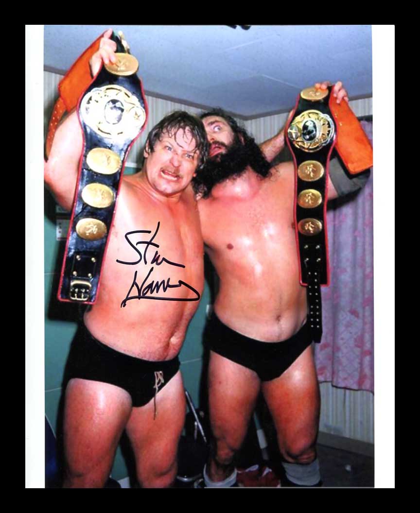 Stan Hansen Pose 7 Signed Photo COA