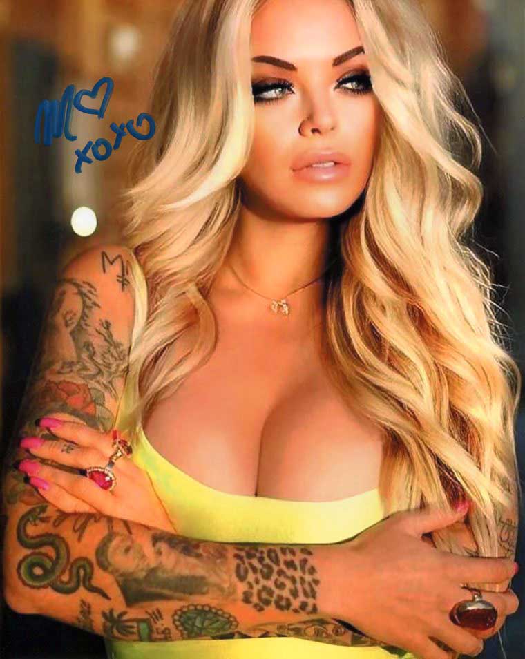 May Valentine (Mayra Dias Gomes) Pose 2 Signed Photo COA