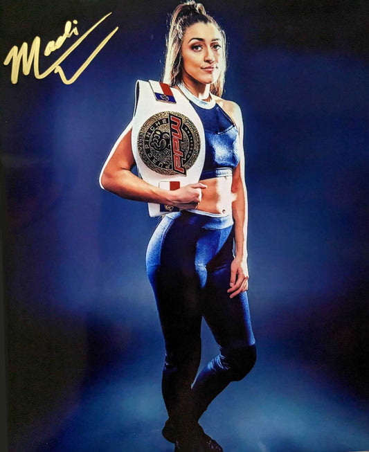 Madi Wrenkowski (Wren Sinclair) Pose 2 Signed Photo COA