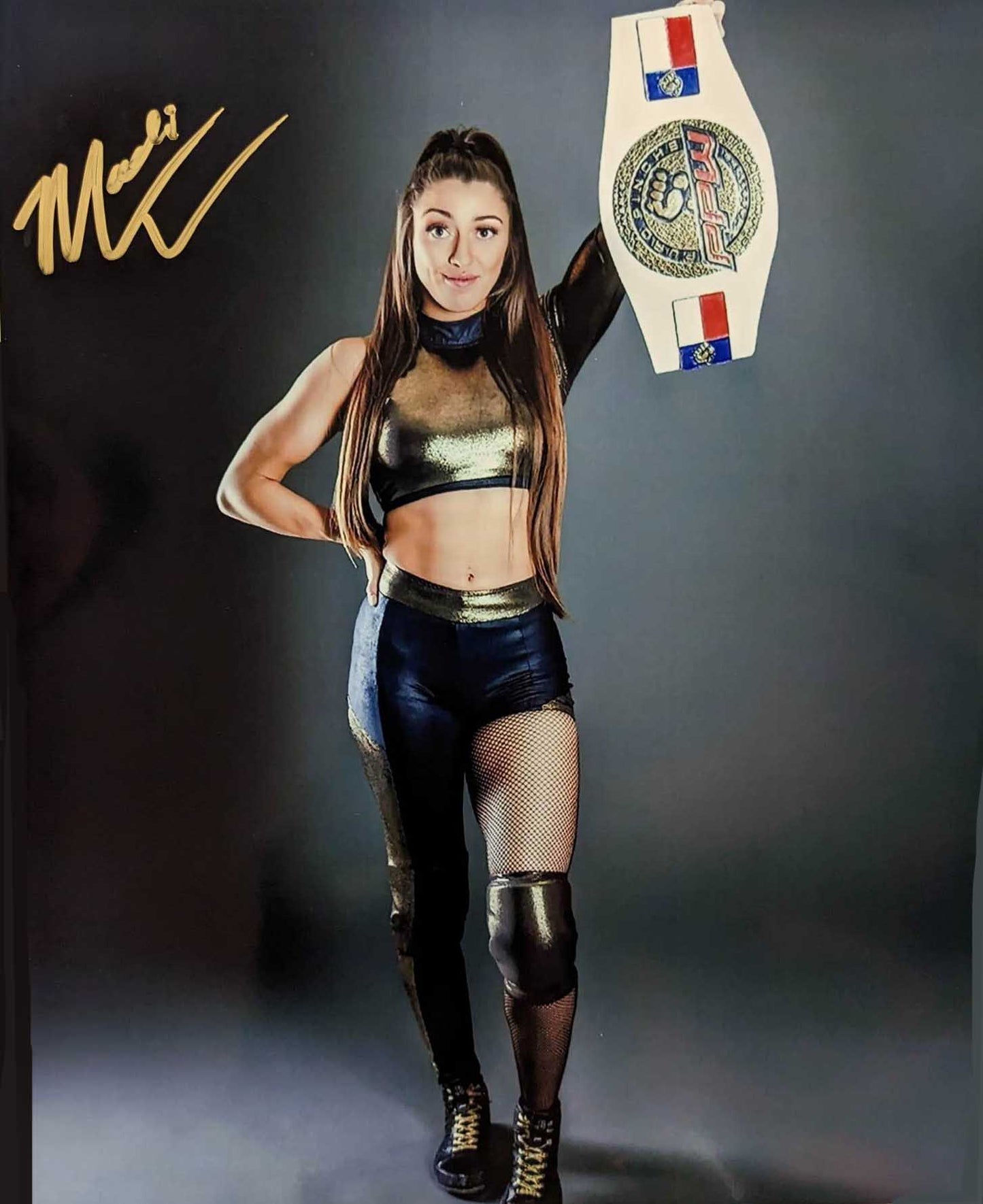 Madi Wrenkowski (Wren Sinclair) Pose 3 Signed Photo COA