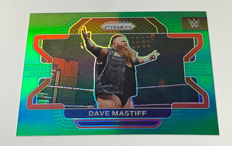 Dave Mastiff 2022 WWE Prizm Green Parallel Card #21